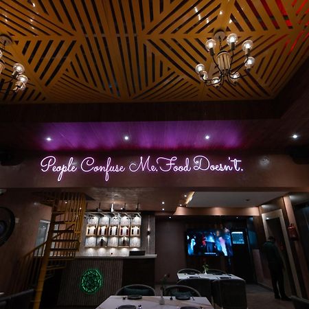 בהופאל Hotel Emerald Inn מראה חיצוני תמונה