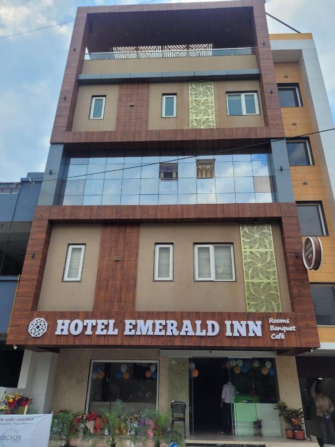 בהופאל Hotel Emerald Inn מראה חיצוני תמונה