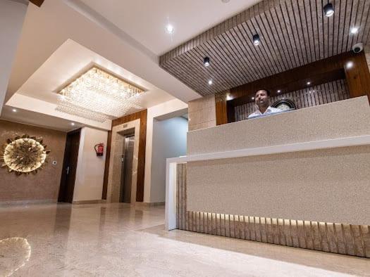 בהופאל Hotel Emerald Inn מראה חיצוני תמונה